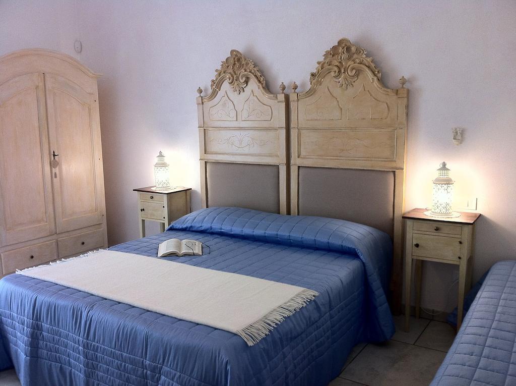 Dimora Delle Rondini Bed & Breakfast Polignano a Mare Cameră foto